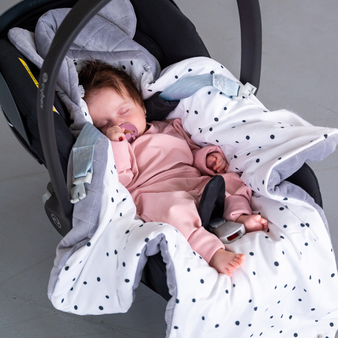 Co zabalit miminku na zimní dovolenou?