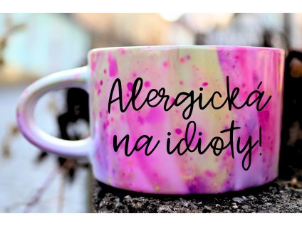 alergická na idioty makrduh