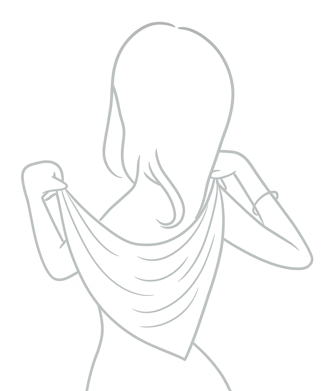 Krok 2 přehodtě delším cípem přes ramena