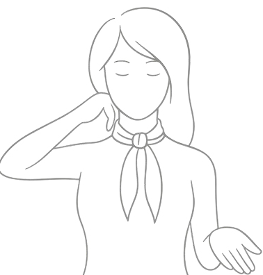 jak uvázat květinu z hedvábného šátku krok 1 Polož střed zezadu na krk, konce přiveď dopředu tak, aby byly stejně dlouhé