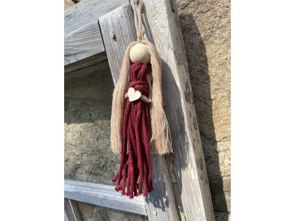 Andělka v dlouhých šatech - vínová