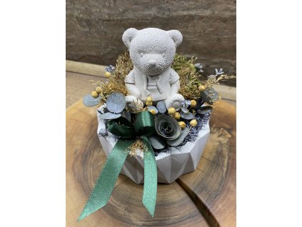 Betonová dekorace s medvídkem