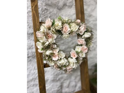 Věnec ve tvaru srdce