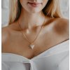 Náhrdelník Feminine Triangle s bielym achátom s pozlátením