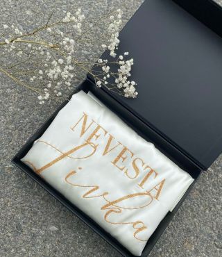 Personalizovaný saténový župan od @monroe.sk 💫