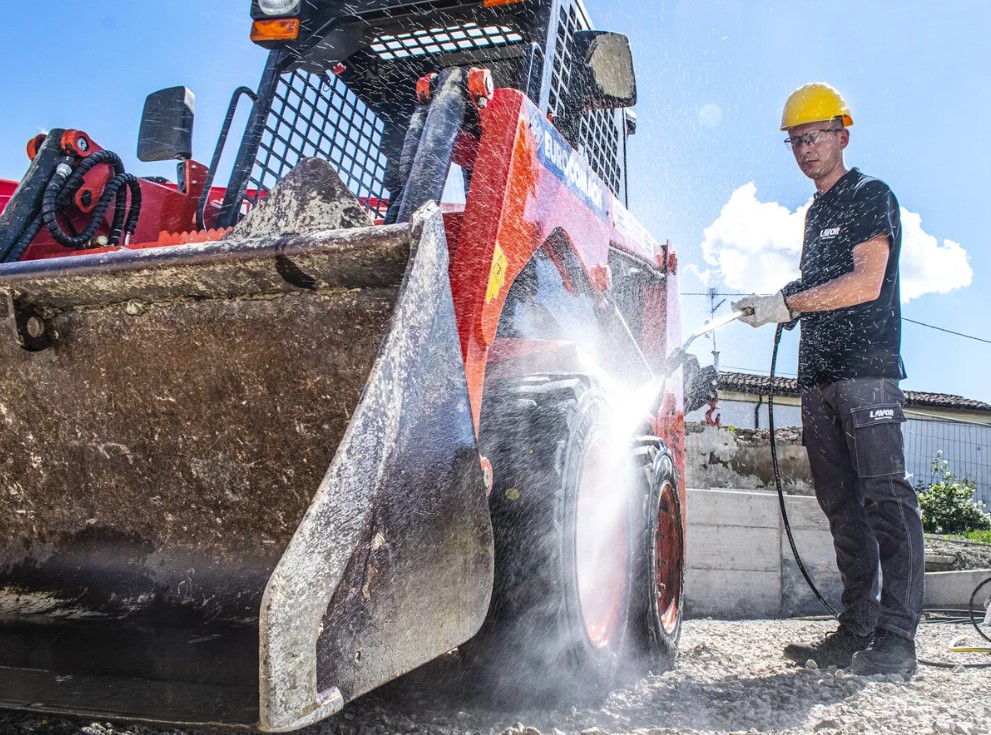 Koľko barov by mal mať profesionálny vysokotlakový čistič?