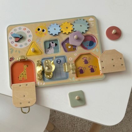 Dřevěná montessori  "Activity board"deska - Safari