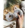 Háčkovaná scrunchie gumička do vlasů