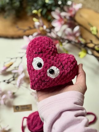 Blíži sa nám Valentín 💕 Lásku si treba prejavovať každý deň, nie iba raz za rok💕 Ja sa pochválim, že od manžela dostanem...