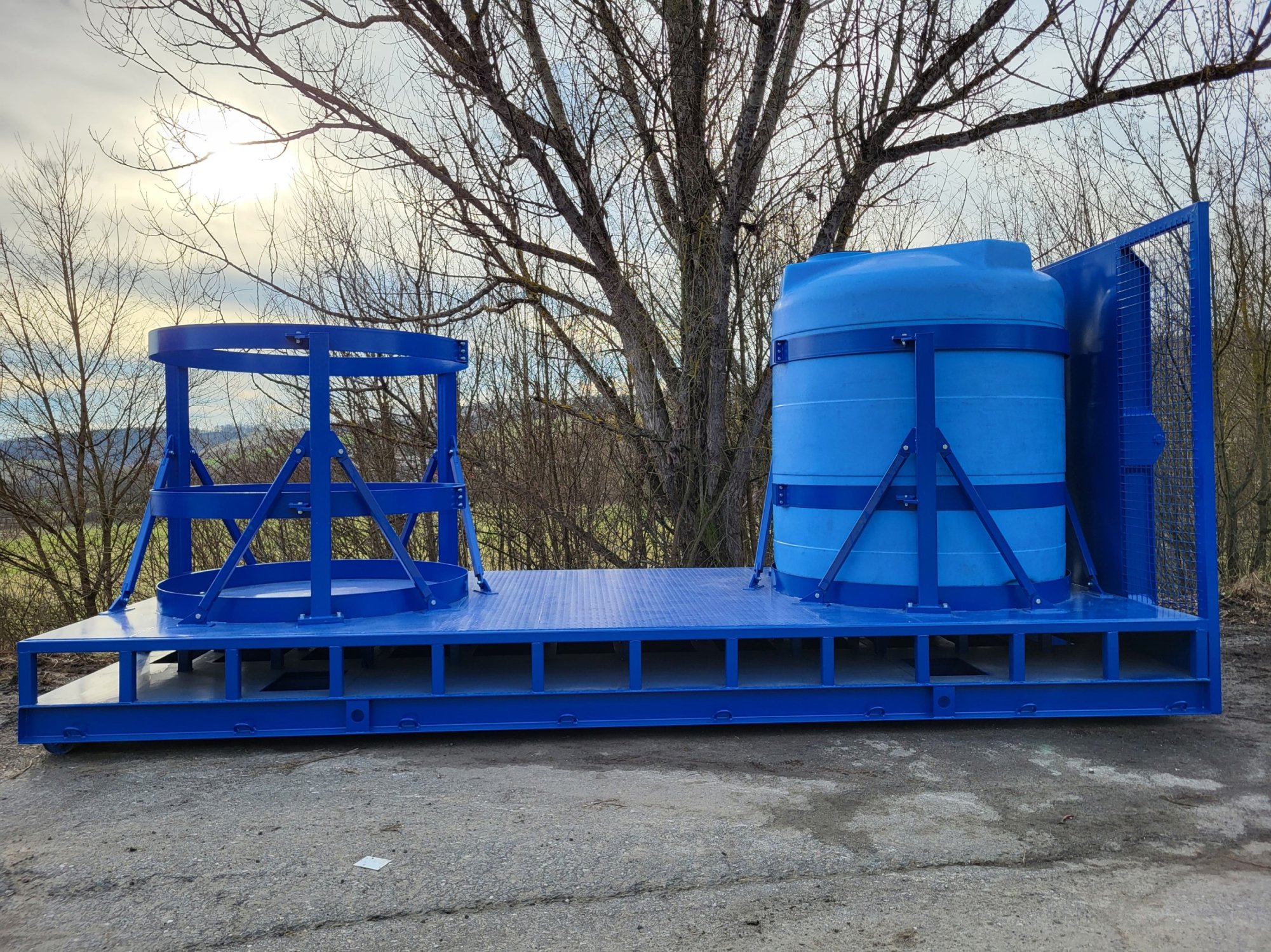 Speciální plošina na postřik zemědělských plodin a polí