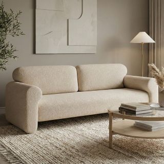 ❓Kto povedal, že rozkladacie pohvky musia byť nudné? Novinka v ponuke - pohovka Messalinna👈 je dôkazom toho, že aj...