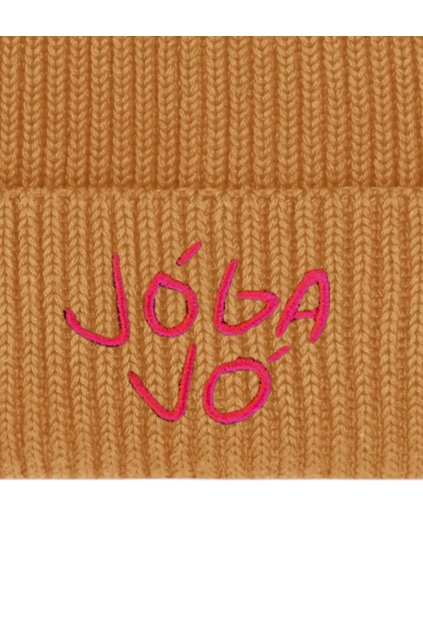 Čepice s výšivkou "JÓGA JÓ"