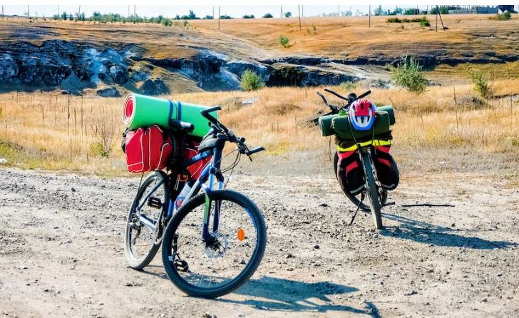 Objevte kouzlo bikepackingu! Kolo, spaní v přírodě, vaření…