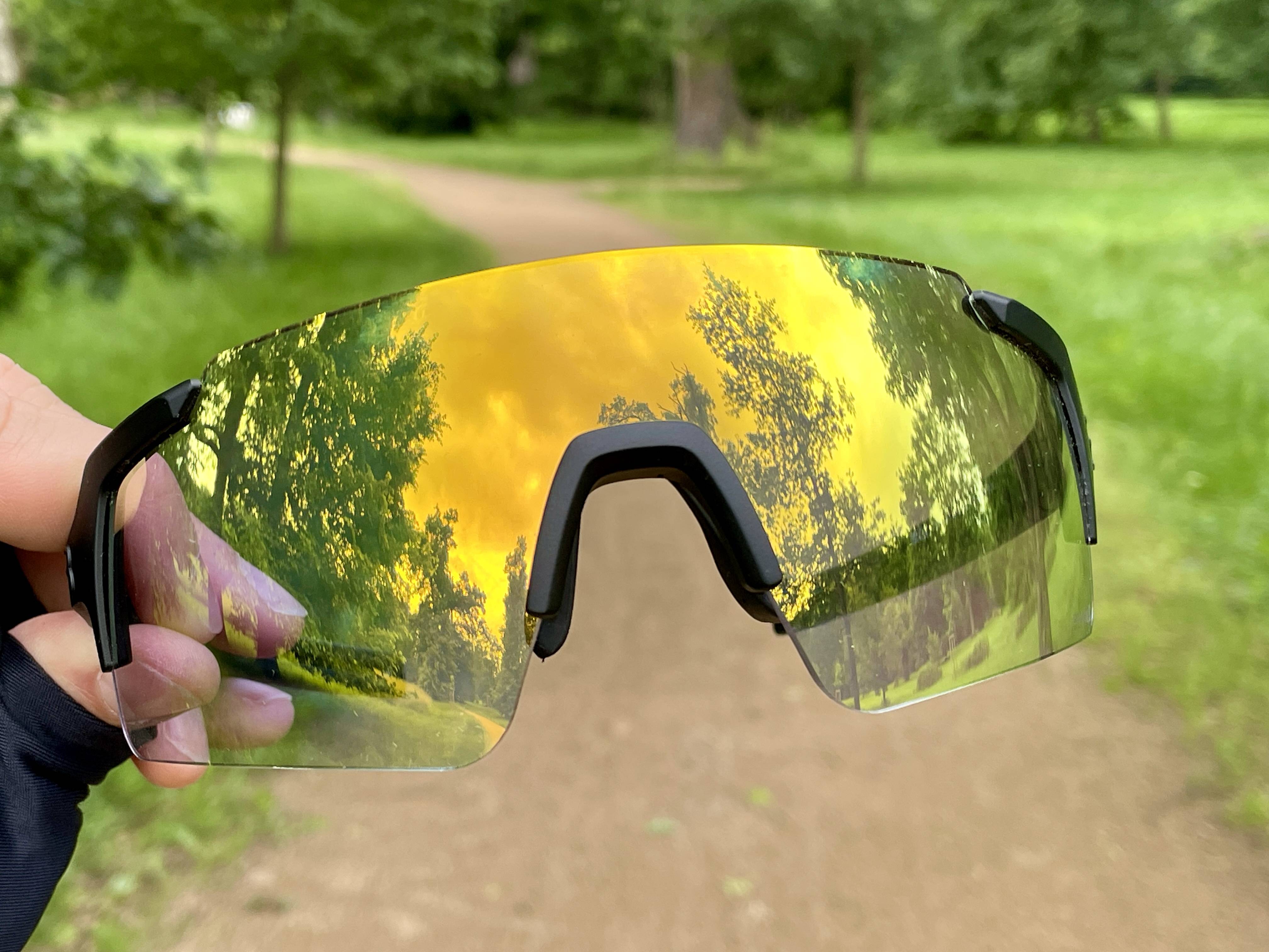 RECENZE: „Chytré“ brýle BSG-70PH mění propustnost světla podle počasí