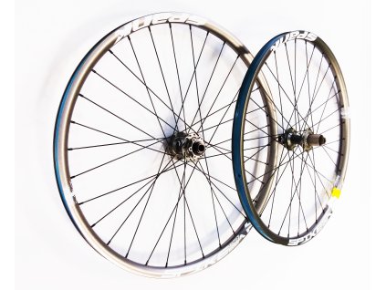 Zapletená kola SPANK RACE 28 pár, 27,5"