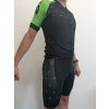 Pánské kraťasy s laclem Sugoi The Bolts Bib Short