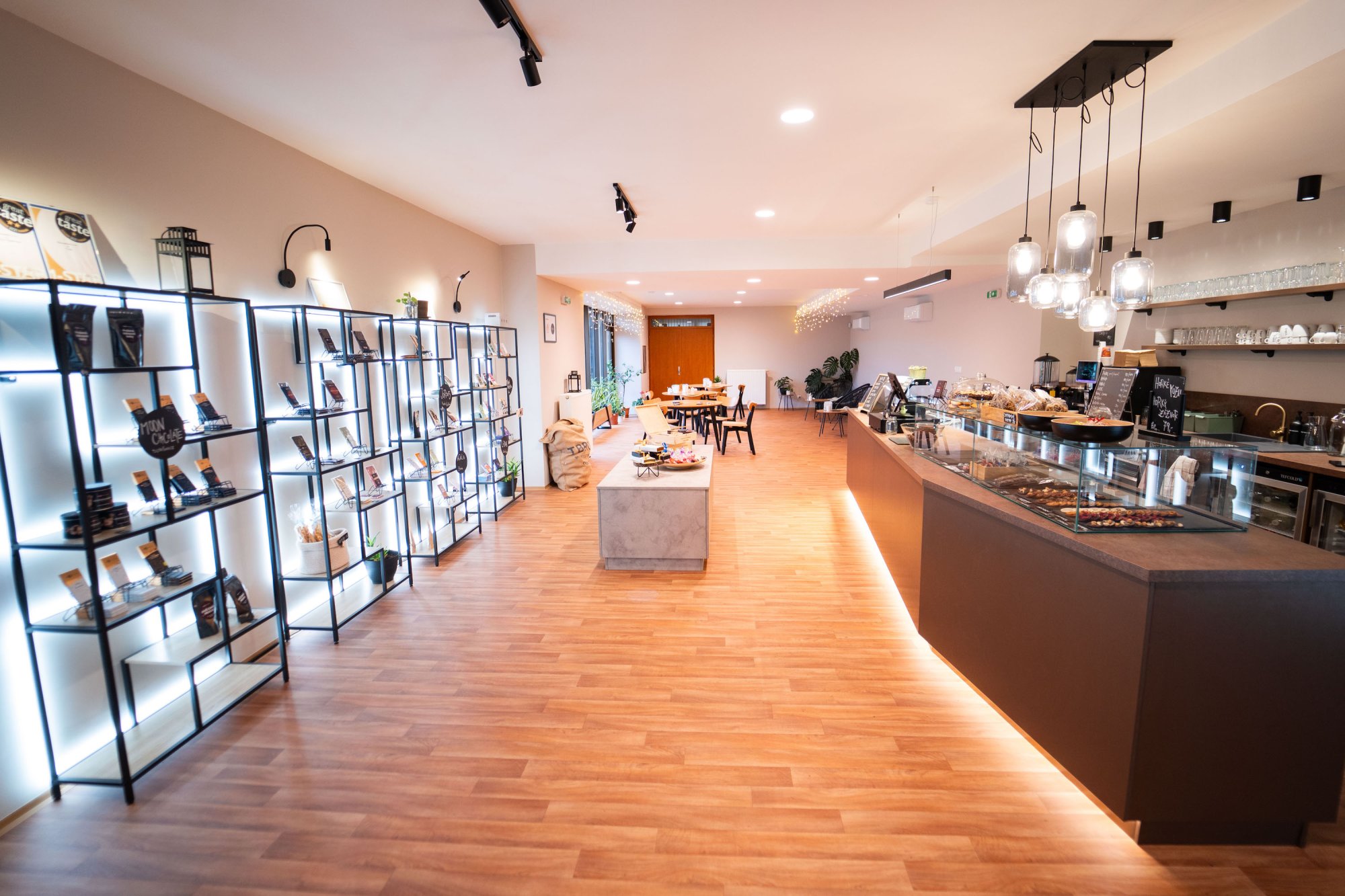 Otevírací doba v showroomu v roce 2026