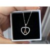 Stříbrný náhrdelník ve tvaru srdce s písmenem A