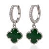 Stříbrné visací náušnice s malachitem a zirkony ve tvaru čtyřlístku