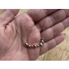 Stříbrný náhrdelník s kuličkami – hravá elegance v minimalistickém stylu pozlacené rose