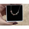 Stříbrný náhrdelník s kuličkami – hravá elegance v minimalistickém stylu pozlacené rose