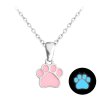 Dětský stříbrný náhrdelník s luminiscenční tlapkou