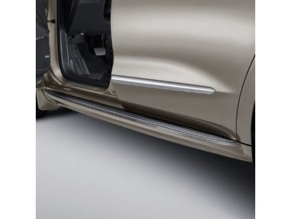 Formowany bieżnik Buick Enclave drugiej generacji w metalicznym złotym kolorze