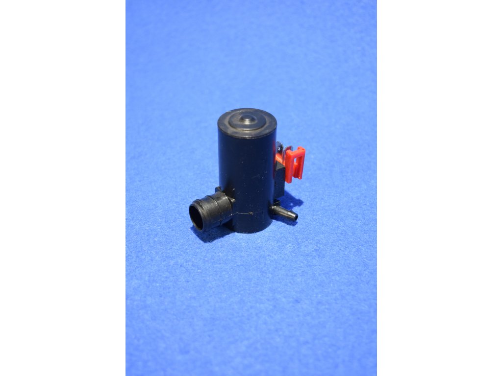 Aixam motorek ostřikovače