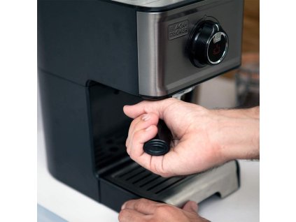 Baňkový kávovar Black+Decker BXCO1200E