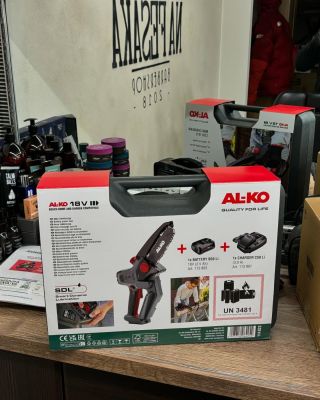 Ostříhej se v barber shopu @nafesaka_ a získej ve vánoční tombole jednoruční akumulátorovou pilku AL-KO 18 V CSM 1815....