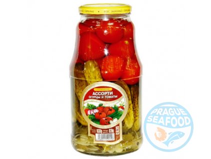 assorti ogurcy i pomidory