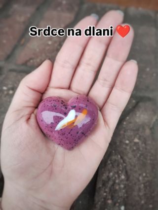 Srdce na dlani. V životě i v podnikání. Protože jen tak to má smysl ❤️ Poctivě, s láskou a péčí. Darujte kus našeho srdce...