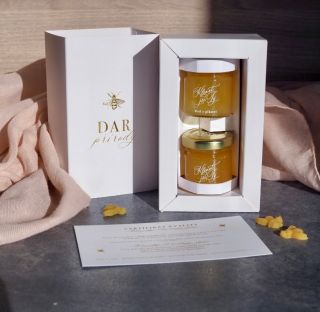 Tento med není jen sladkost. Je symbolem pozornosti, kterou chcete sdílet s těmi, na kterých vám záleží. Již na eshopu:...