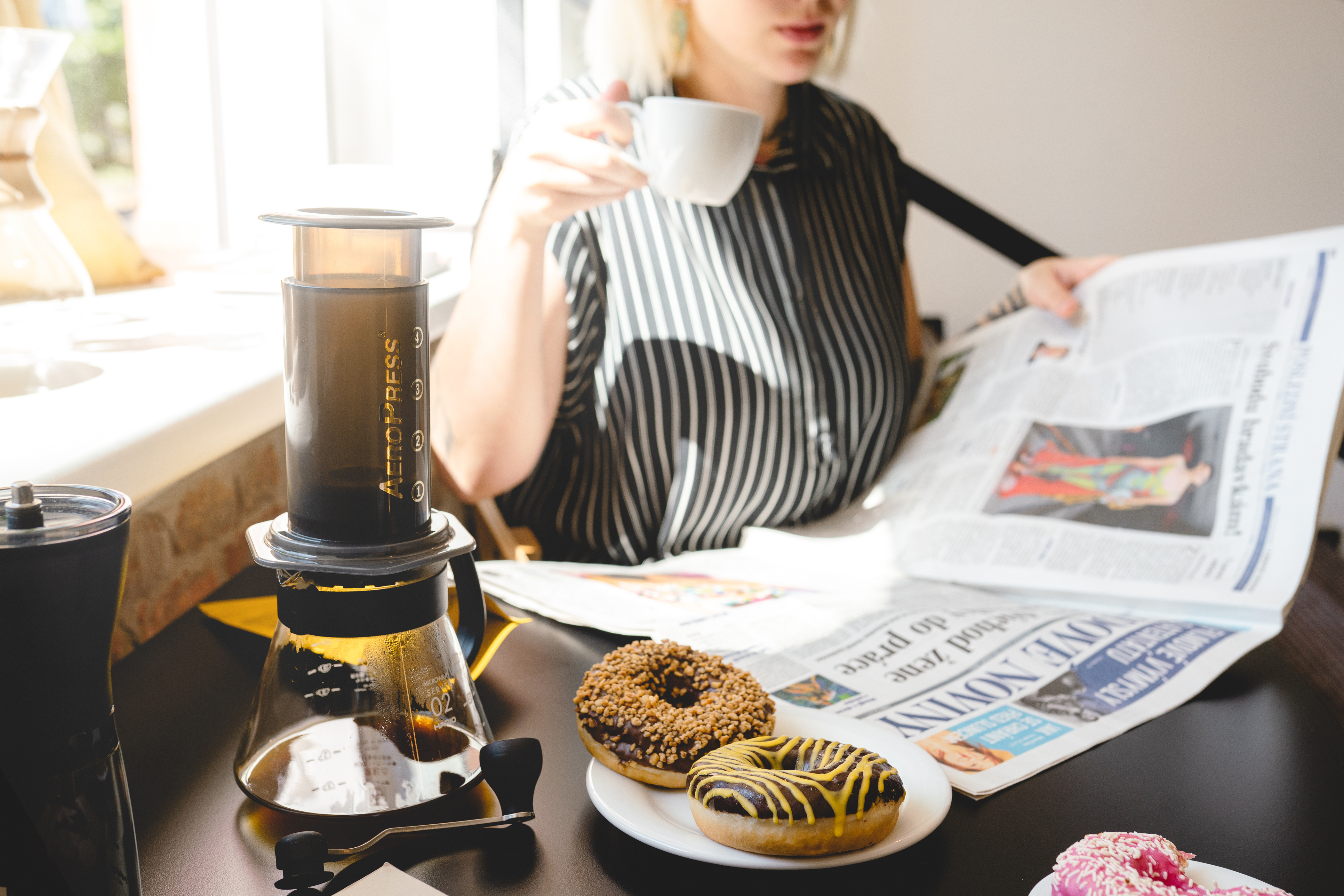 JAK SI DOMA PŘIPRAVIT SKVĚLOU KÁVU I BEZ KÁVOVARU: AEROPRESS