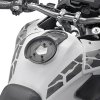 objímka pro úchyt tankruksaku Tanklock GIVI BF44 na víčko nádrže Honda CB 500 X (19-23)/NX 500 (24-)