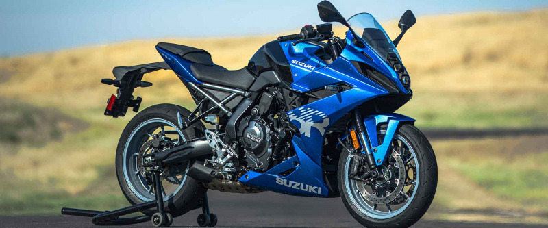 Suzuki-GSX-8R-action4