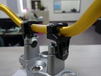 178482 accel uchyceni podlozky riditek dolni 22 2 horni 22 2mm vyska 50mm barva cerna