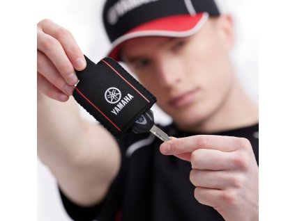 N25 RK005 B7 00 REVS PROTECTIVE KEYCHAIN Studio 001