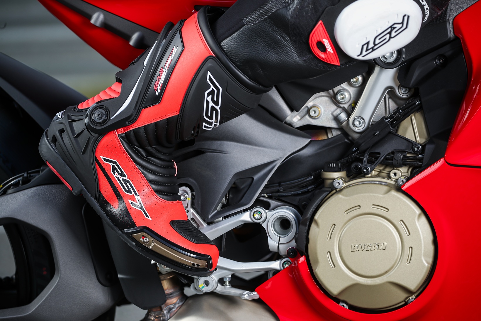 RST Tractech boot