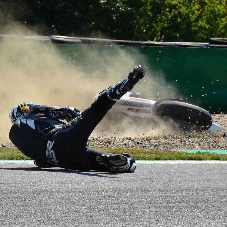 Příběh z okruhu - Jak jsem ve 130 km/h ztratil přední kolo