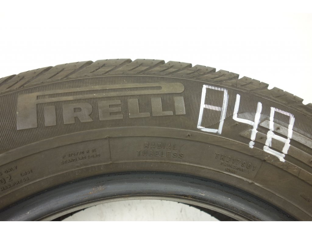Letní Pirelli 175/70R14 - 4ks - vzorek cca 6,6 mm