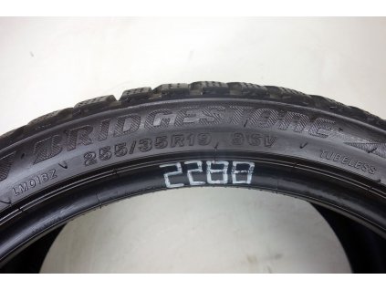 Zimní Nankang 235/50R18 - 4ks - vzorek cca 6,1 mm