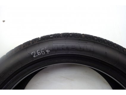Zimní Pirelli 245/45R19 - 4ks  - vzorek cca 6,9 mm