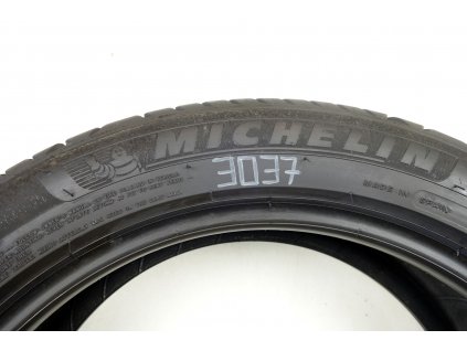 Letní Michelin 225/45R17 - 2ks  - vzorek cca 5,9 mm