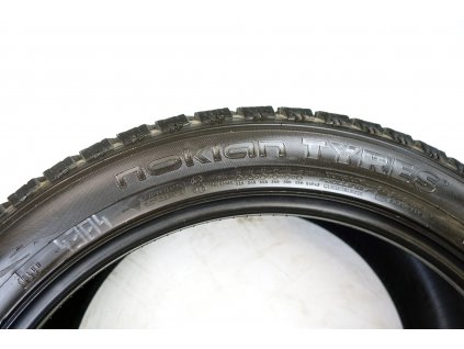 Zimní Nokian 285/40R21 - 4ks  - vzorek cca 8,1 mm