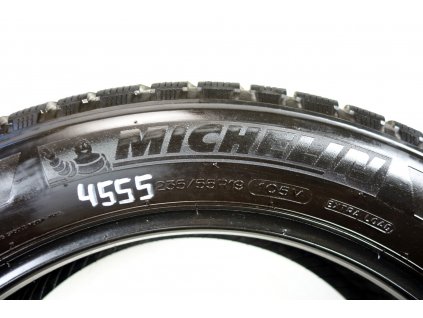 Zimní Michelin 235/55R19 - 2ks  - vzorek cca 6 mm