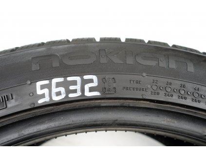 Zimní Nokian 225/45R18 - 4ks  - vzorek cca 8,2 mm