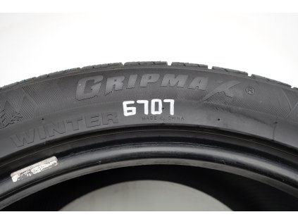 Zimní Gripmax 315/35R20 - 2ks  - vzorek cca 6,6 mm