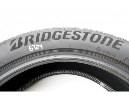 Zimní Bridgestone 235/55R20 - 4ks  - vzorek cca 6,9 mm