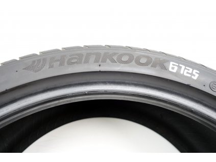 Zimní Hankook 245/35R19 - 4ks  - vzorek cca 6 mm